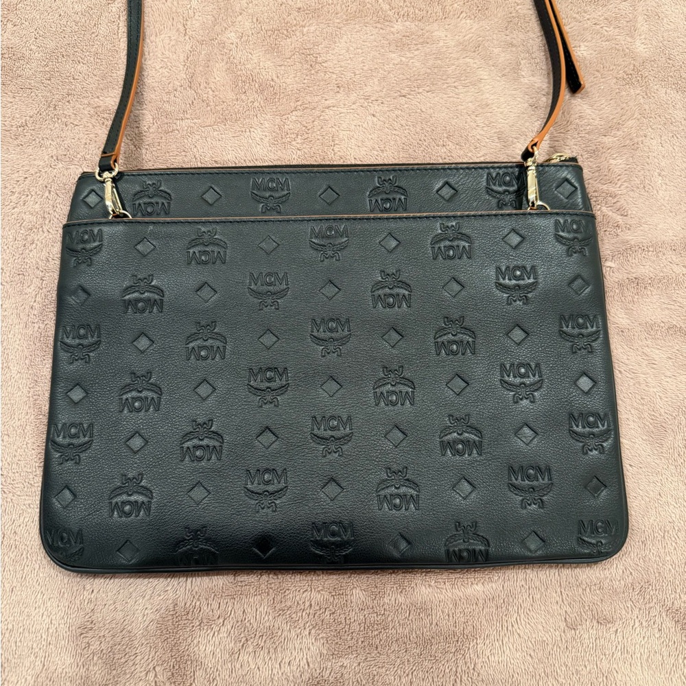 MCM Crossbody Pouch - Vistesos Original